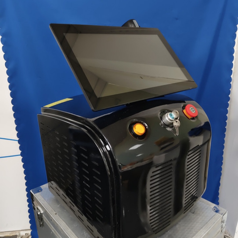 Desktop 755 808 1064nm Three W - Ice Titanium Diode Laser Machine 评论和价格